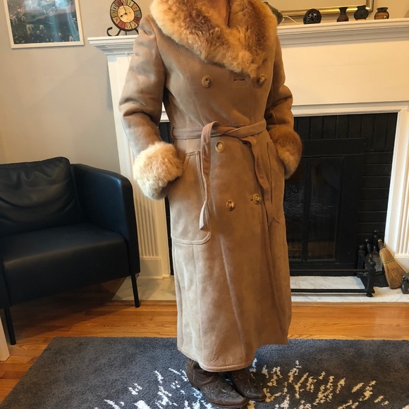 1970s Vintage Suede Shearling and Fox fur coat - Picture 2 of 6